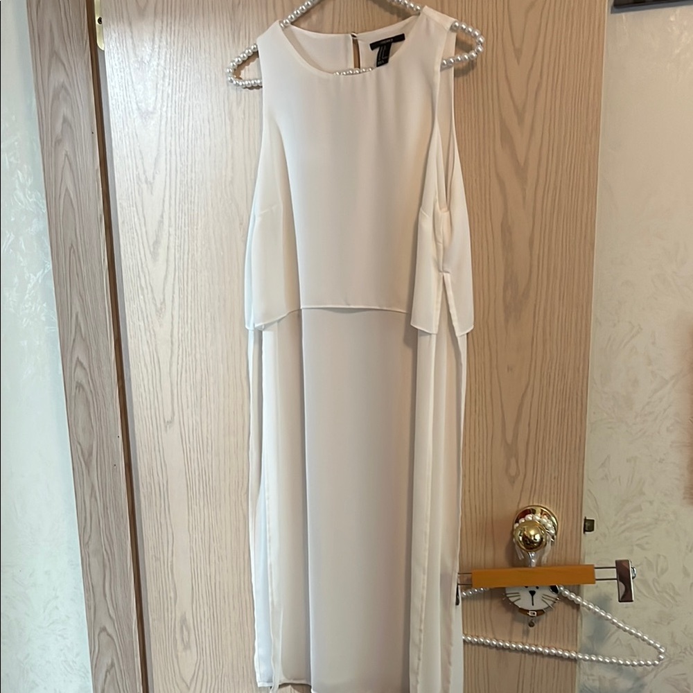 Elegant White Sleeveless dress